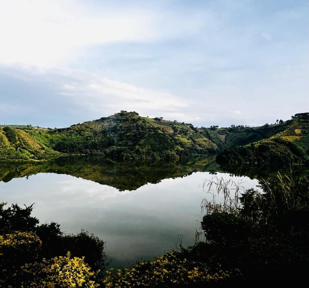 Mwamba Kelele Lodge Fort Portal المظهر الخارجي الصورة